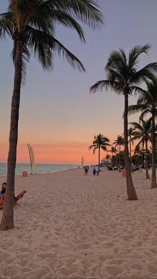Downtown Hollywood Holiday Retreat Dania Beach 아파트 외부 사진